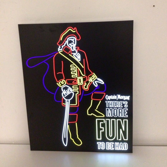 Captain Morgan rum LED Sign wall hanging sign - Picture 1 of 5